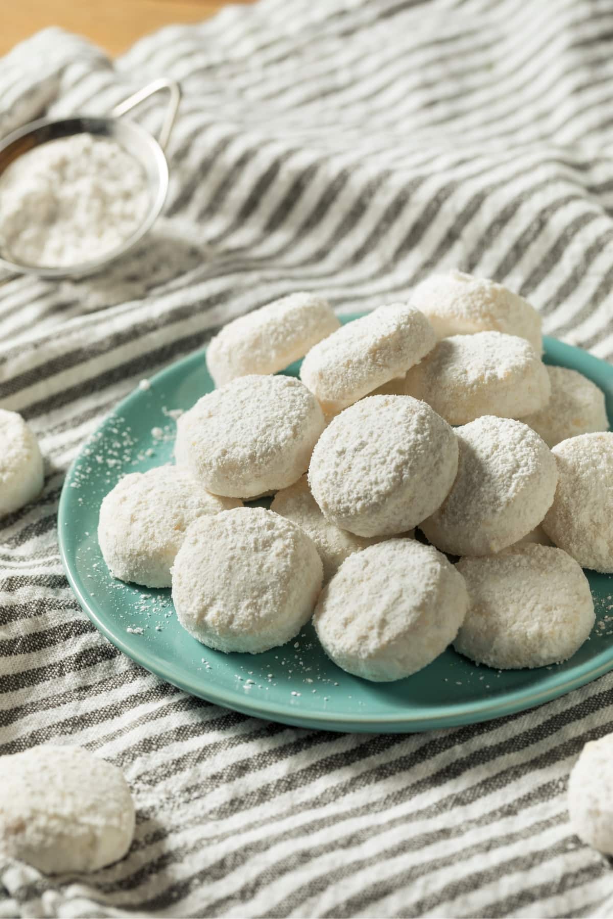 Homemade Mexican Wedding Cookies Ready to Eat