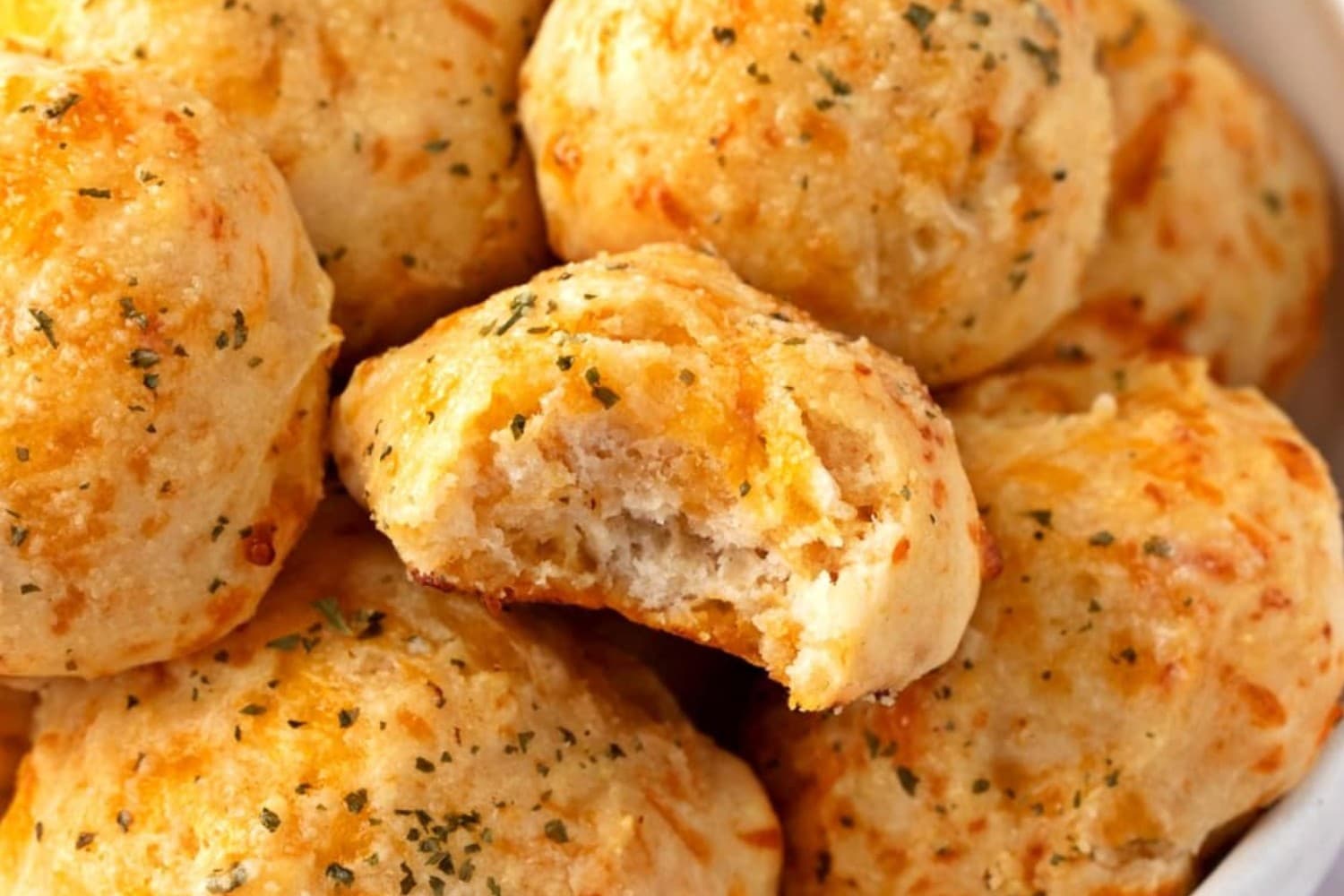 Red Lobster Cheddar Bay Biscuits